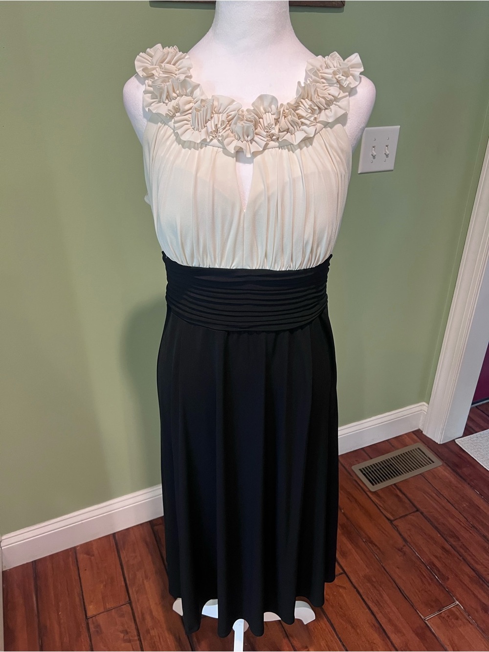 Elegant Cream and Black Floral-Trim Midi Dress